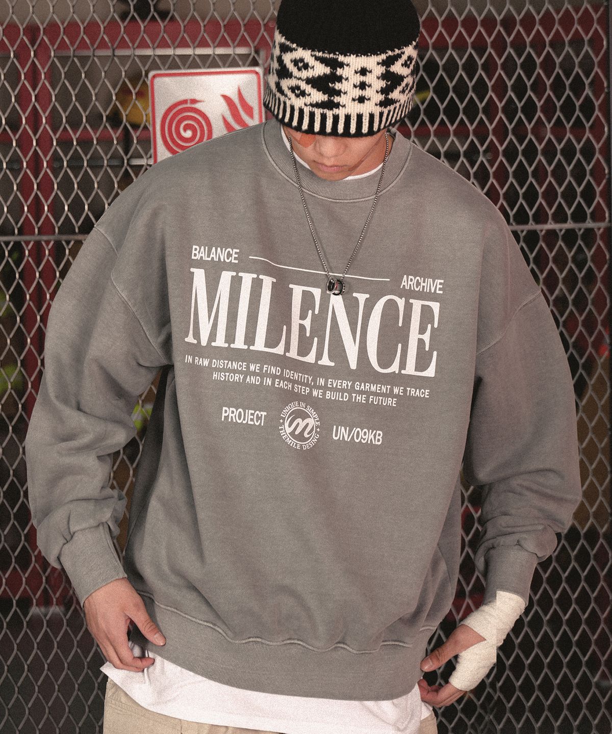 더마일(THEMILE) MILENC SWEAT MTM_PIGMENT GRAY