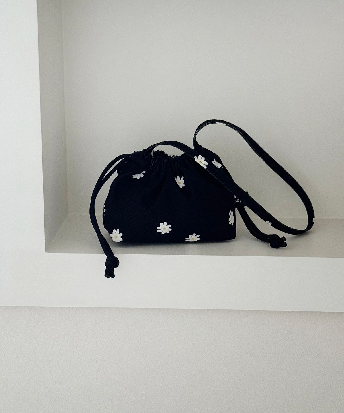 소곤소곤(SOGONSOGON) mini flower mini string bag