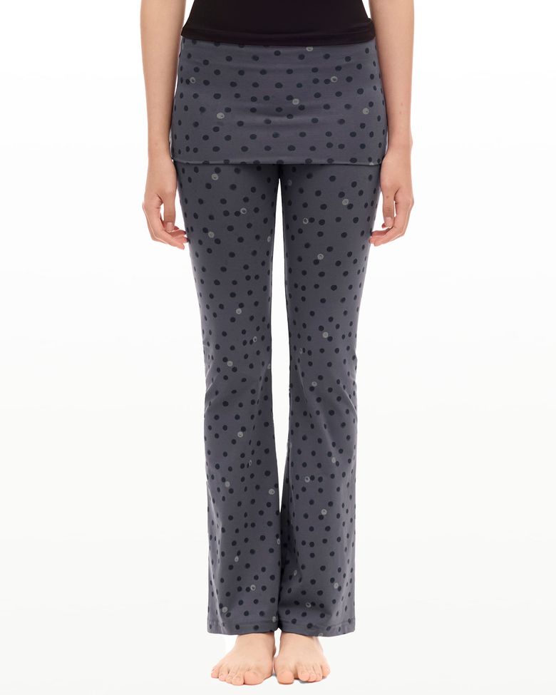 signature flare fit stretch pants in dot print_charcoal