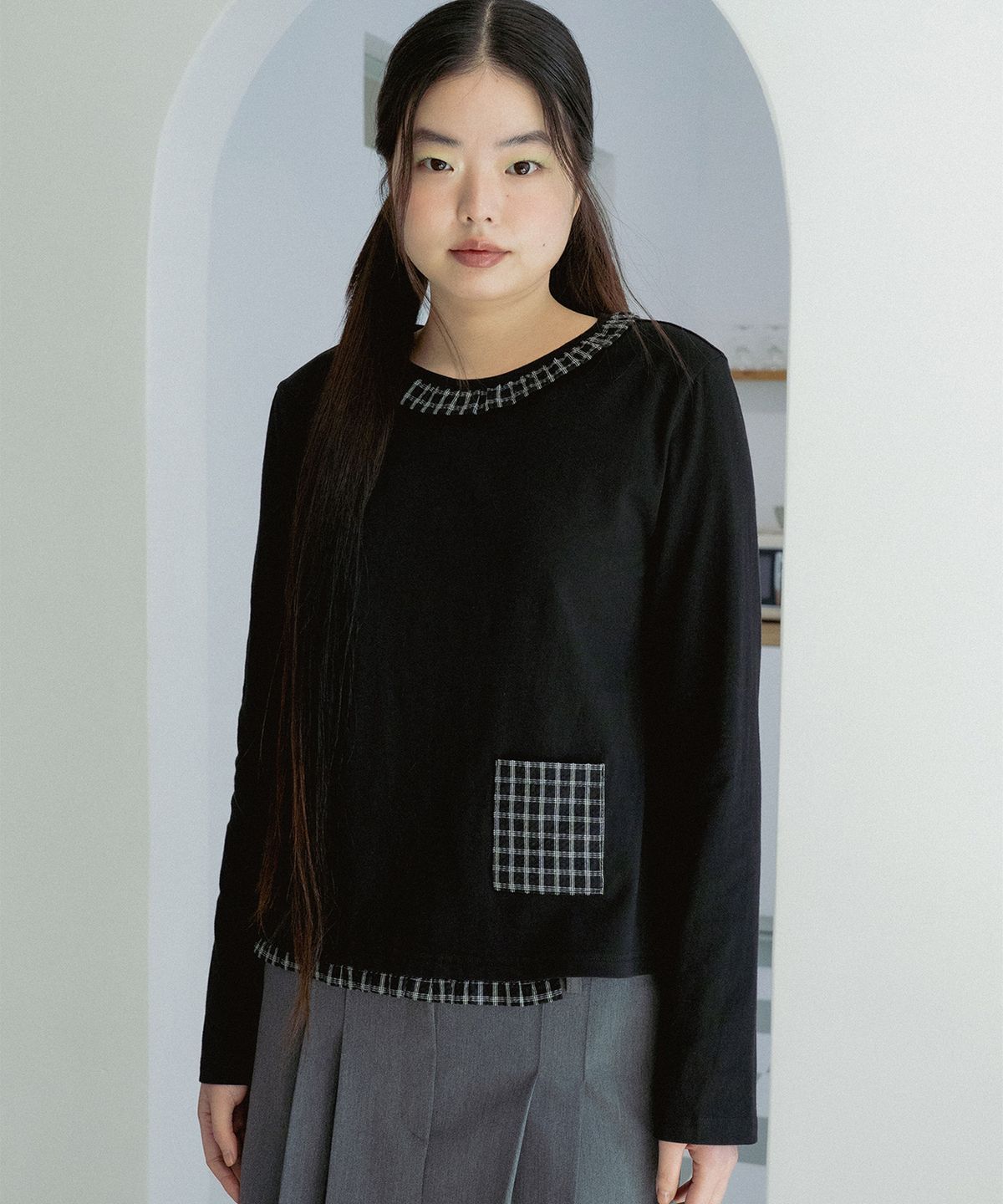 온스카(ONSKA) FRILL POCKET T (BLACK)