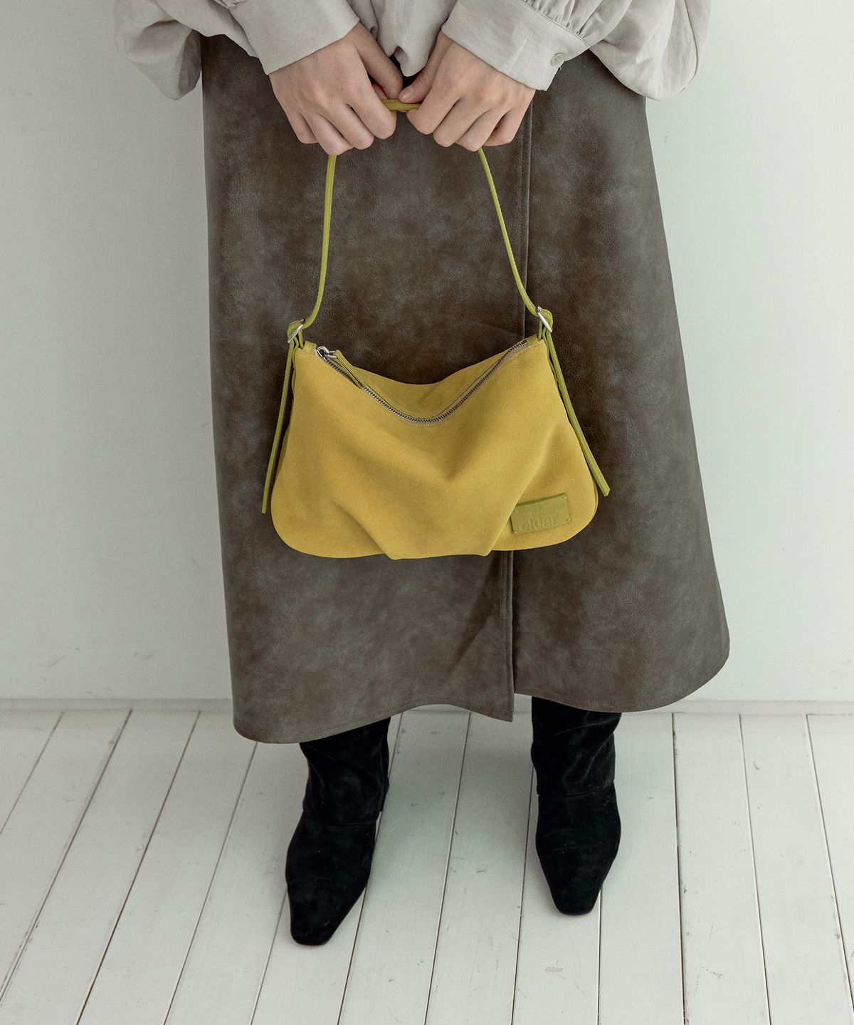 에클라(EKLAR) Ode bag (Suede mustard)