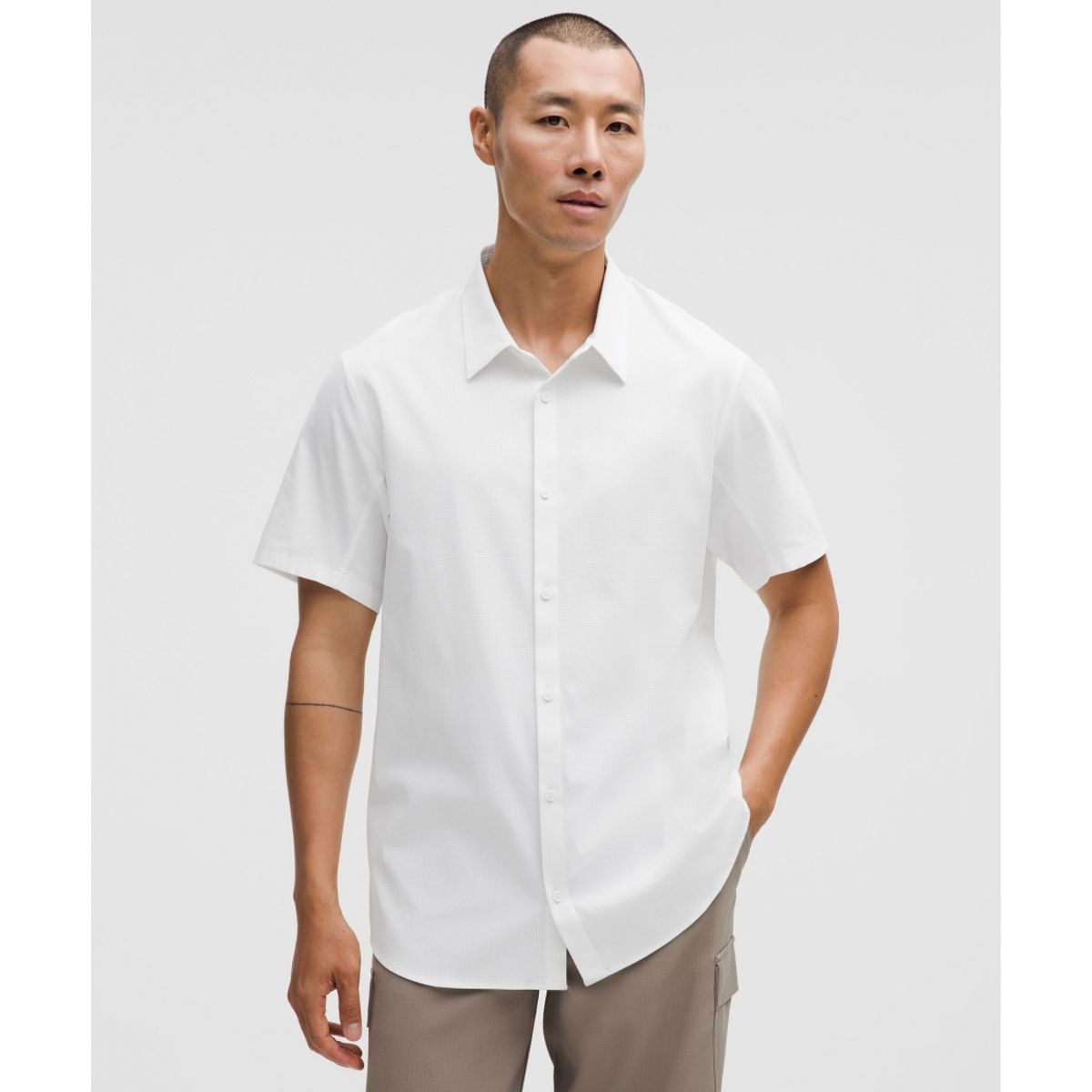 룰루레몬(LULULEMON) 에어링 이지 숏슬리브 셔츠  BRWT