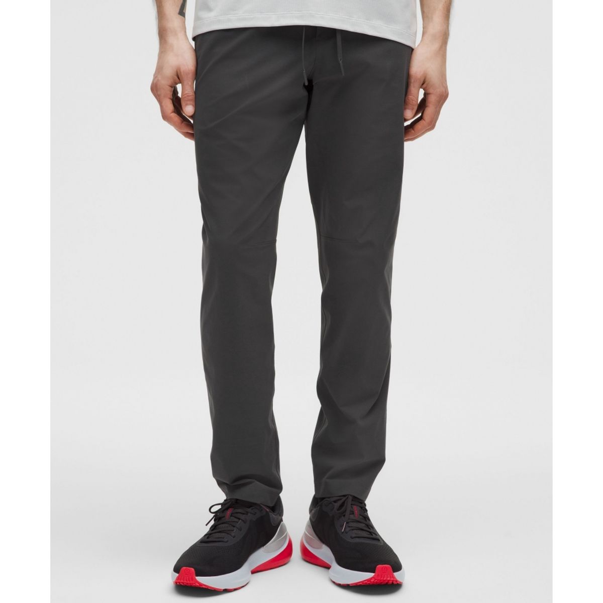룰루레몬(LULULEMON) 제로드 인 슬림 핏 팬츠  GGRE