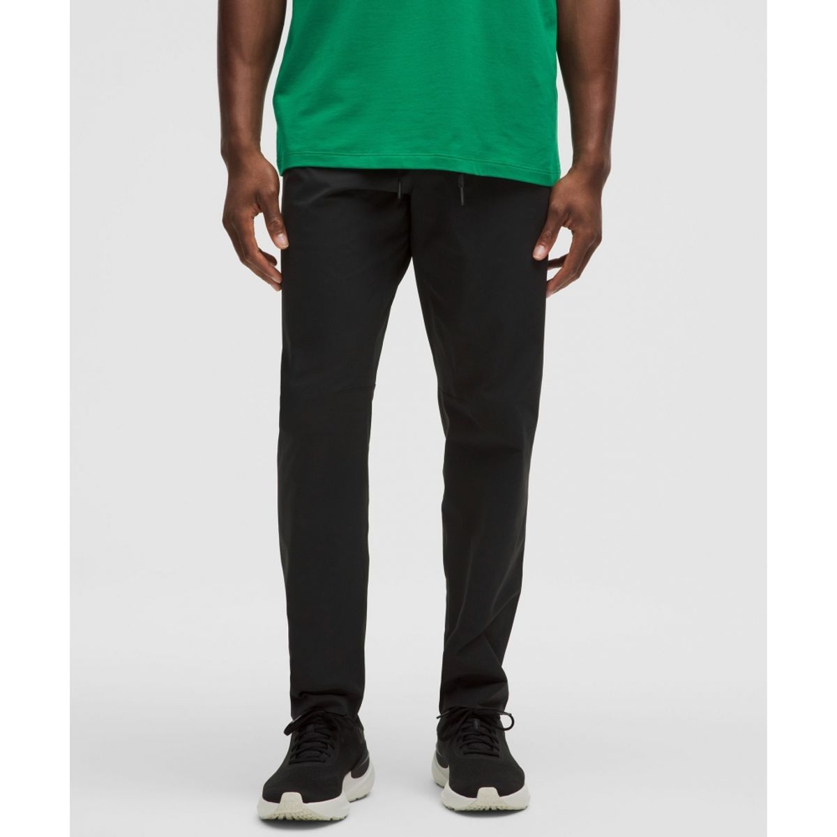 룰루레몬(LULULEMON) 제로드 인 슬림 핏 팬츠  BLK