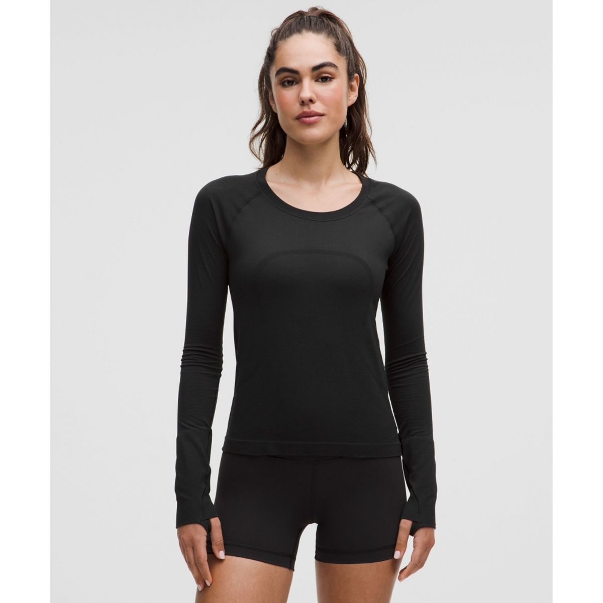 룰루레몬(LULULEMON) 스위프틀리 테크 롱슬리브 셔츠 2.0 *웨이스트 렝스  BLK BLK