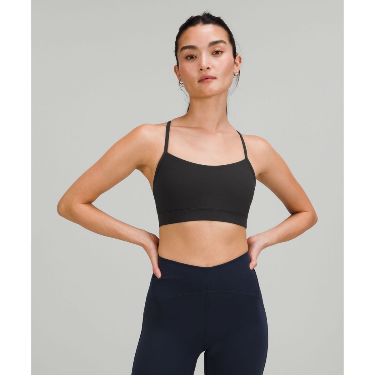 룰루레몬(LULULEMON) 플로우 Y 브라 Nulu *라이트 서포트, B C컵 아시아 핏  BLK