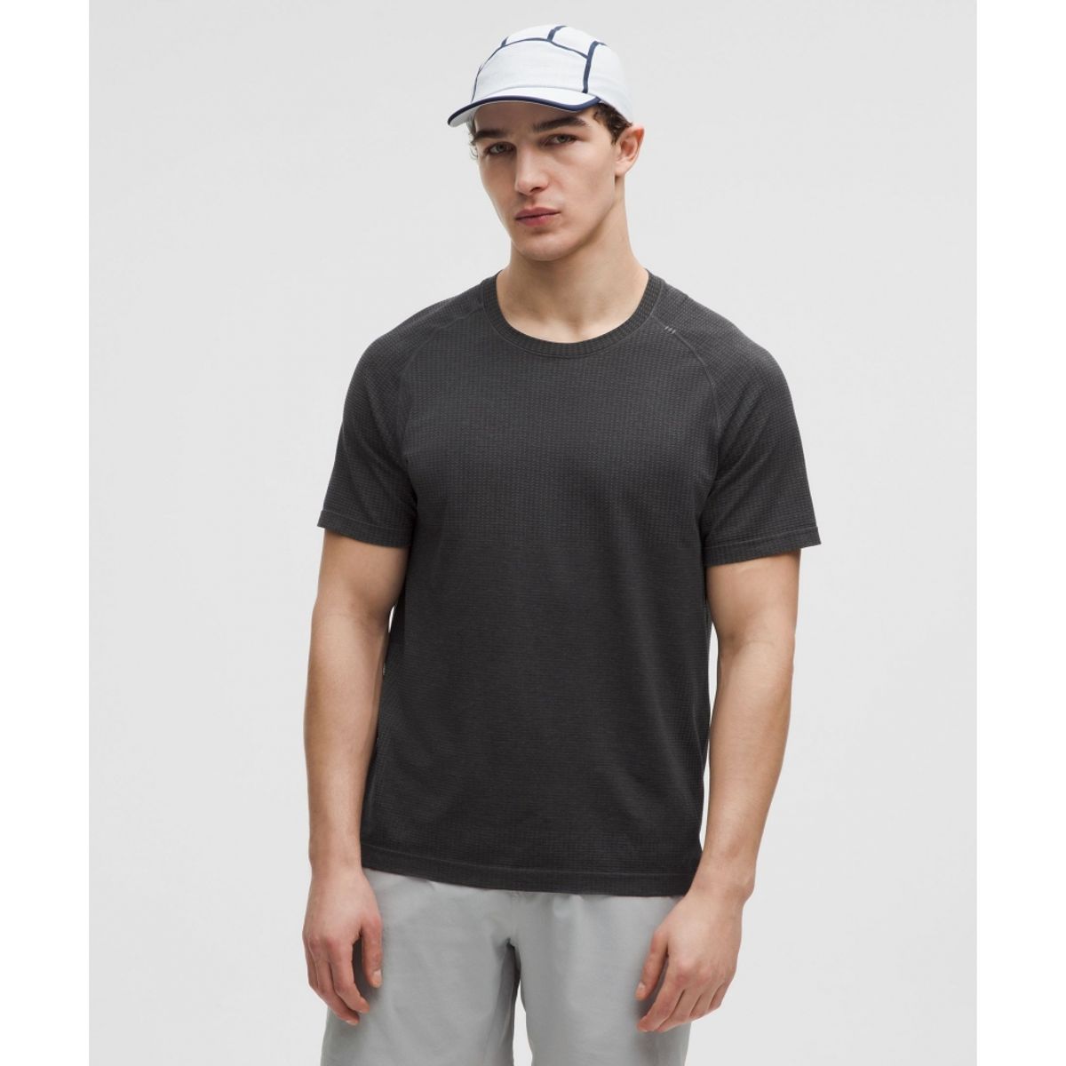 룰루레몬(LULULEMON) 메탈 벤트 테크 숏슬리브 셔츠  GGRE BLK