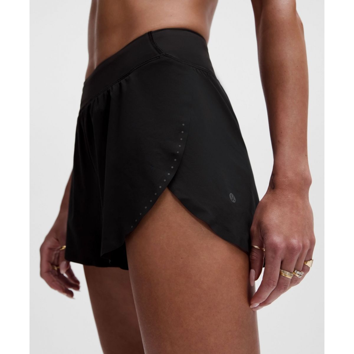 룰루레몬(LULULEMON) 패스트 앤 프리 하이라이즈 클래식 핏 스플릿 쇼츠 3inch  BLK