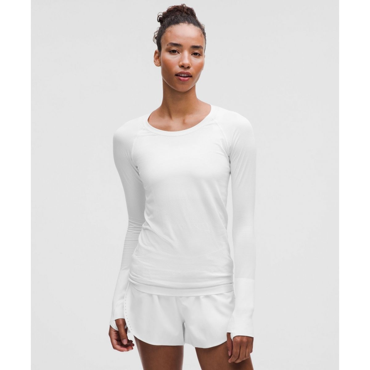 룰루레몬(LULULEMON) 스위프틀리 테크 롱슬리브 셔츠 2.0 *힙 렝스  WHWH
