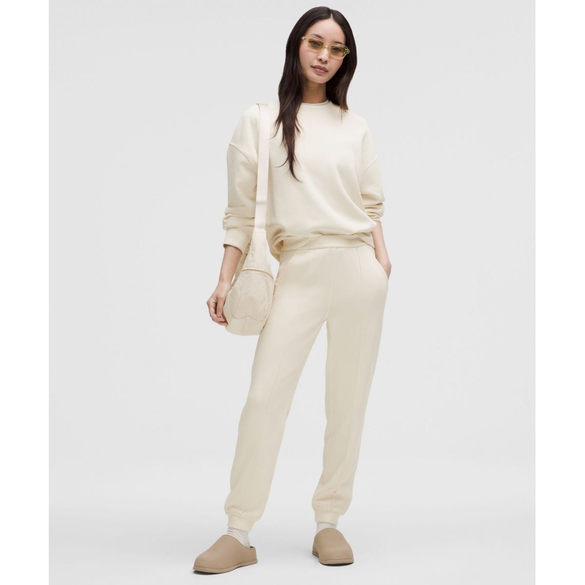 룰루레몬(LULULEMON) Softstreme 클래식 핏 하이라이즈 조거 *아시아 핏  LTIV