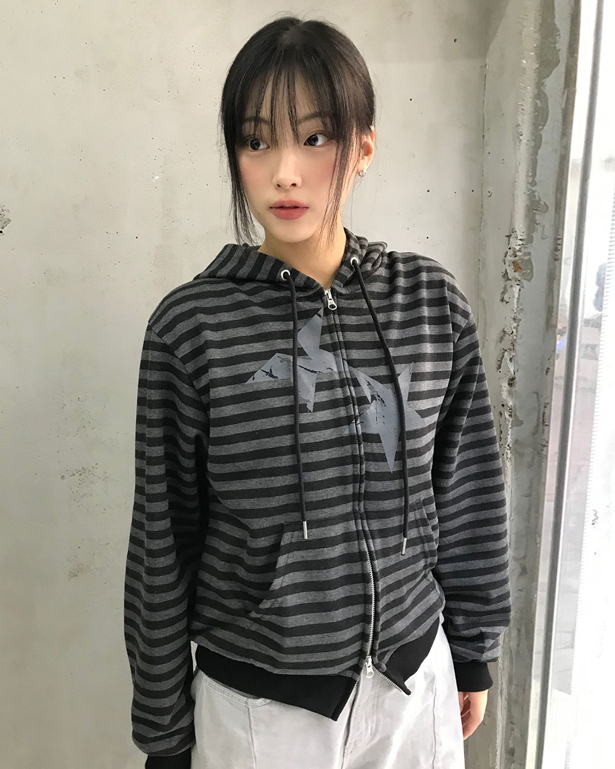카비시(CAVISH) STRIPED TWIN STAR ZIP UP HOODIE BLACK(CV2FFUM499A)