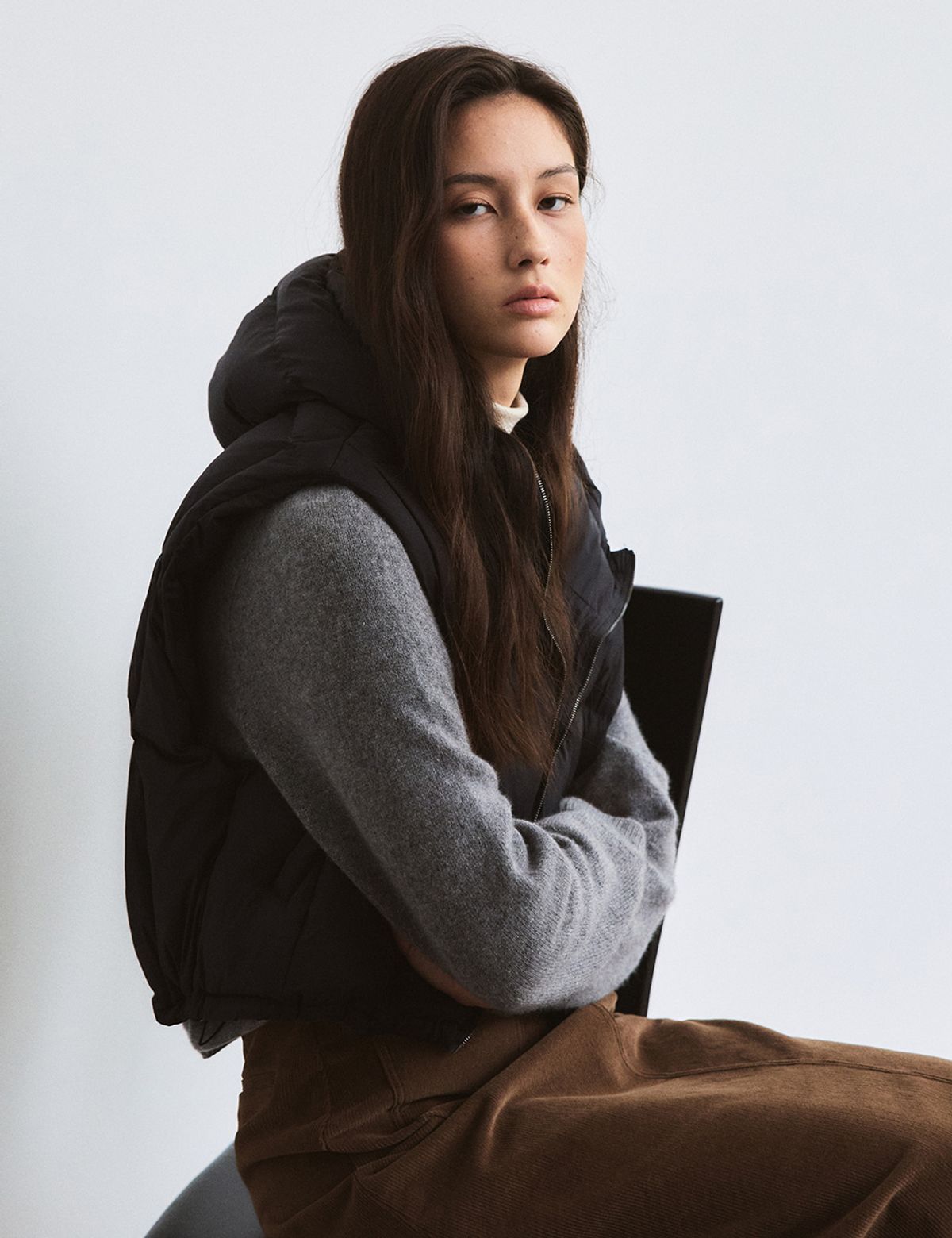 더엘로(THEELO) Square Quilting Down Vest (Black)