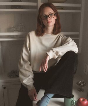 핀턱 슬리브 스웻 셔츠_베이지