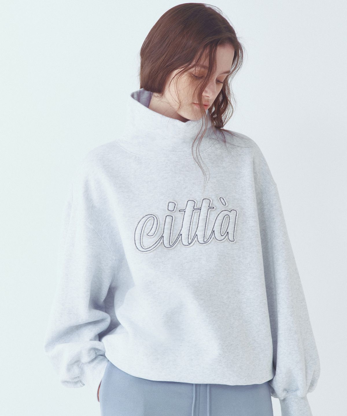 씨타(CITTA) Citta Logo Patch Work High-neck Sweat Shirt_CTT399(White Melange)