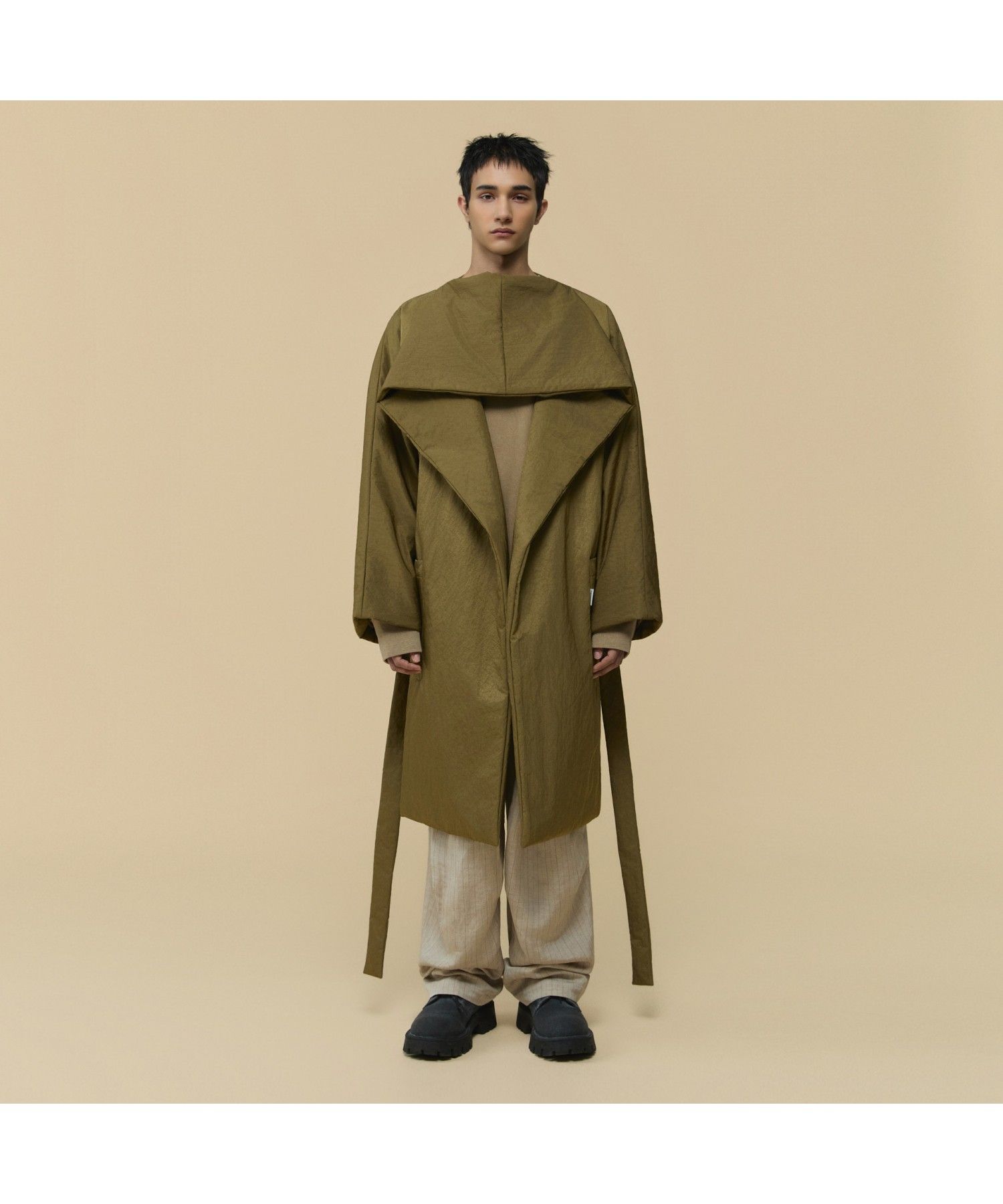MUSINSA | CUSTOMELLOW [HED MAYNER] Gold Back Slit Robe Coat 