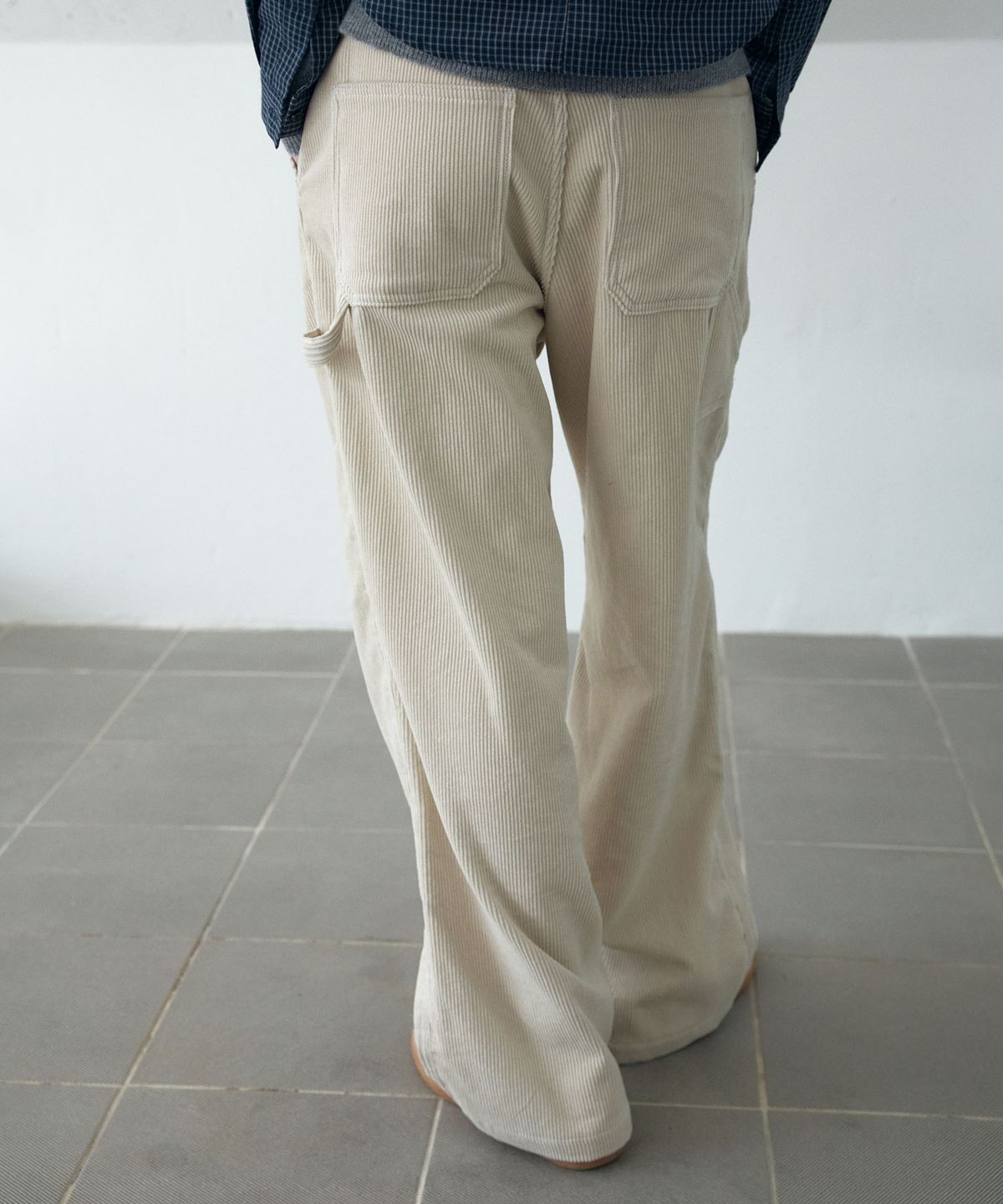 아위(AHWE) CORDUROY WIDE PANTS_IVORY