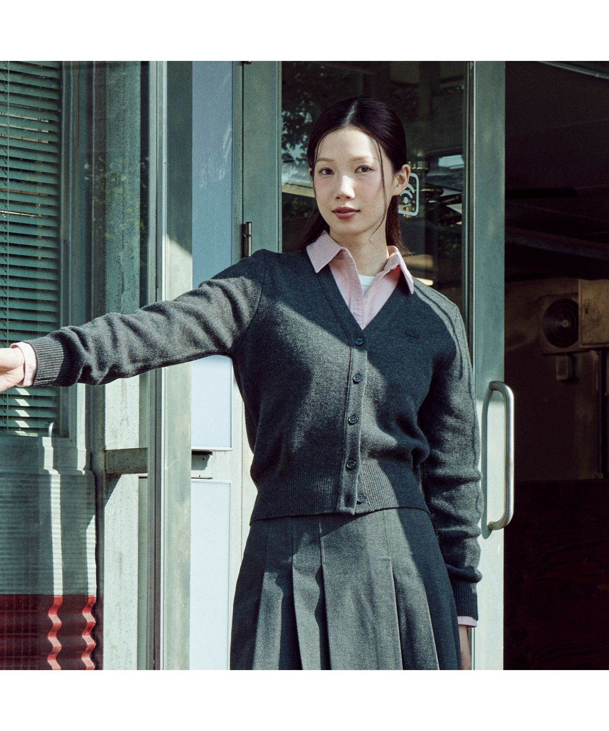 라코스테(LACOSTE) 여성 베이직 브이넥 가디건 AF209E-55N 050