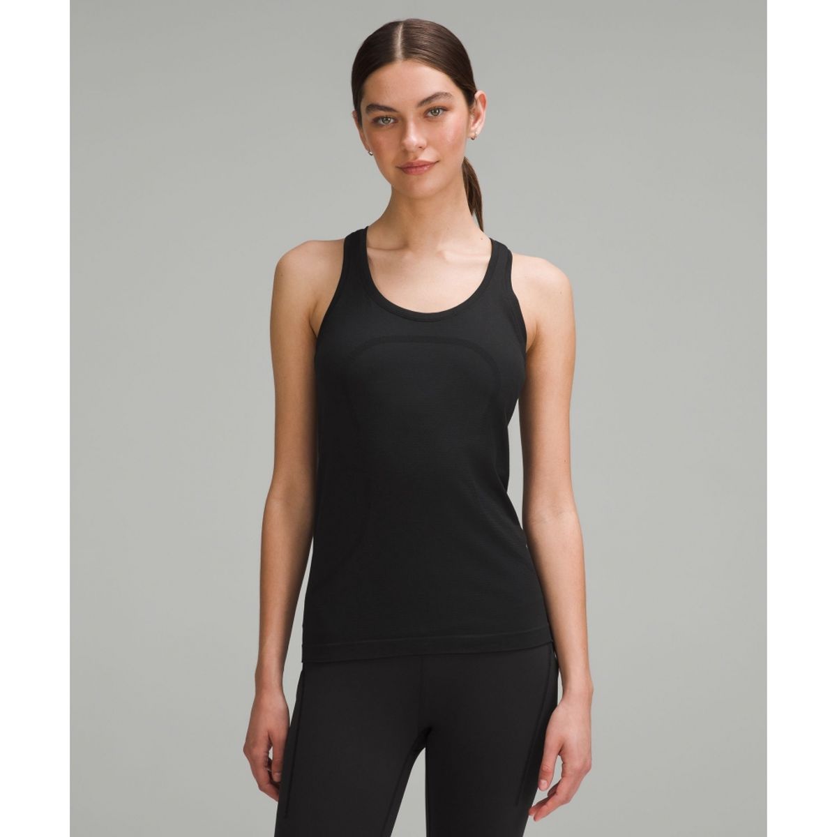 룰루레몬(LULULEMON) 스위프틀리 테크 레이서백 탱크탑 2.0 *힙 렝스  BLK BLK