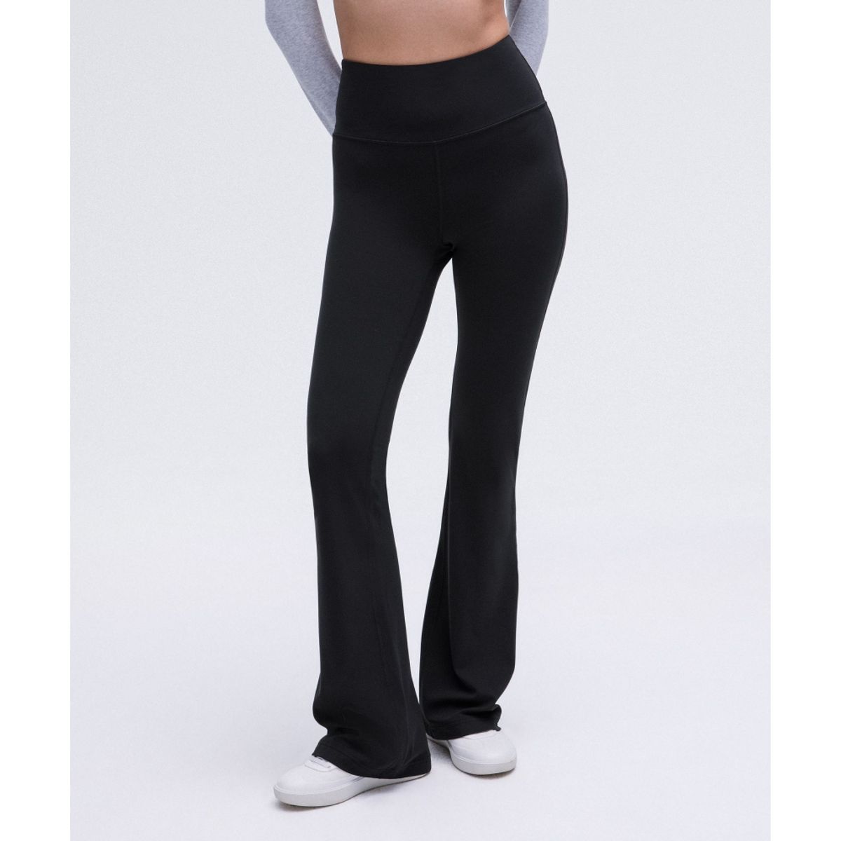 룰루레몬(LULULEMON) 그루브 Nulu 슈퍼 하이라이즈 플레어드 팬츠 *레귤러  BLK