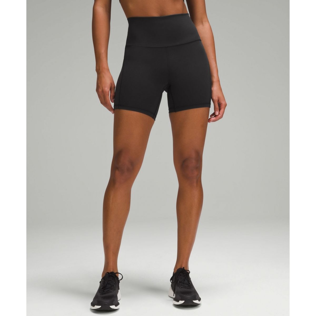룰루레몬(LULULEMON) 원더 트레인 하이라이즈 쇼츠 위드 포켓 6inch  BLK
