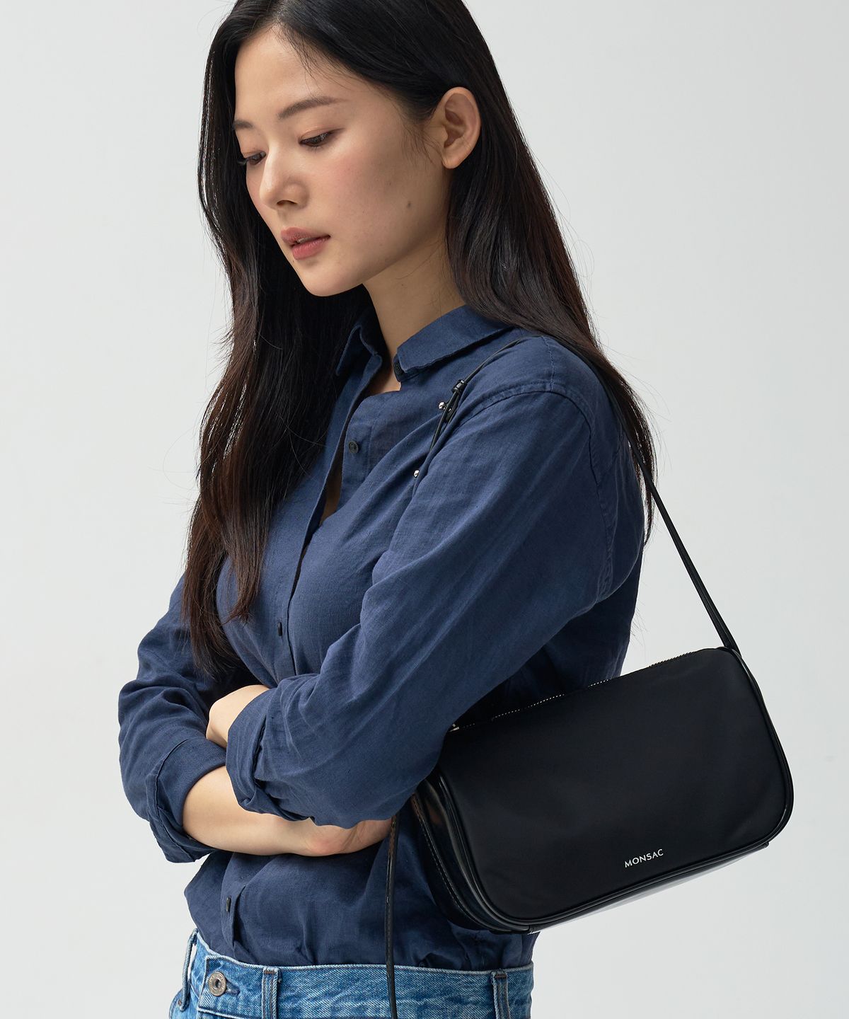 몽삭(MONSAC) 몽삭 클로이 Nylon 숄더백 미디움 블랙 AP15-2515-BN