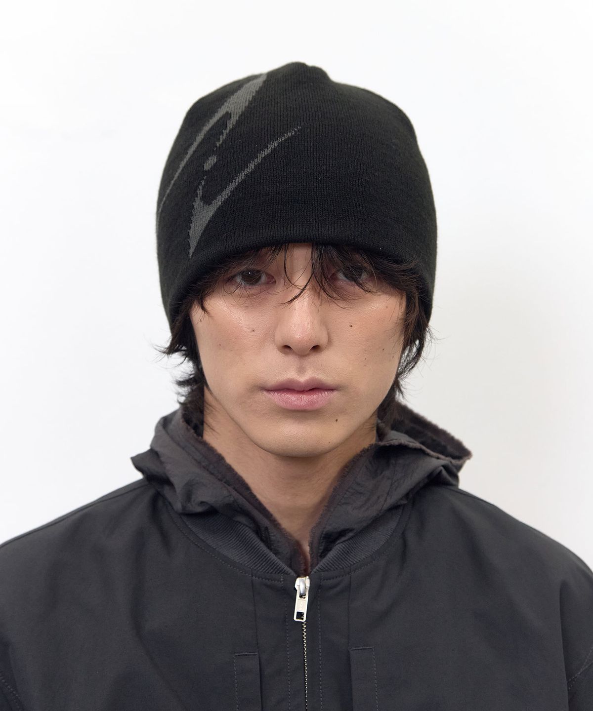 비엘알(BLR) BLR Curved Logo Beanie Black/Gray