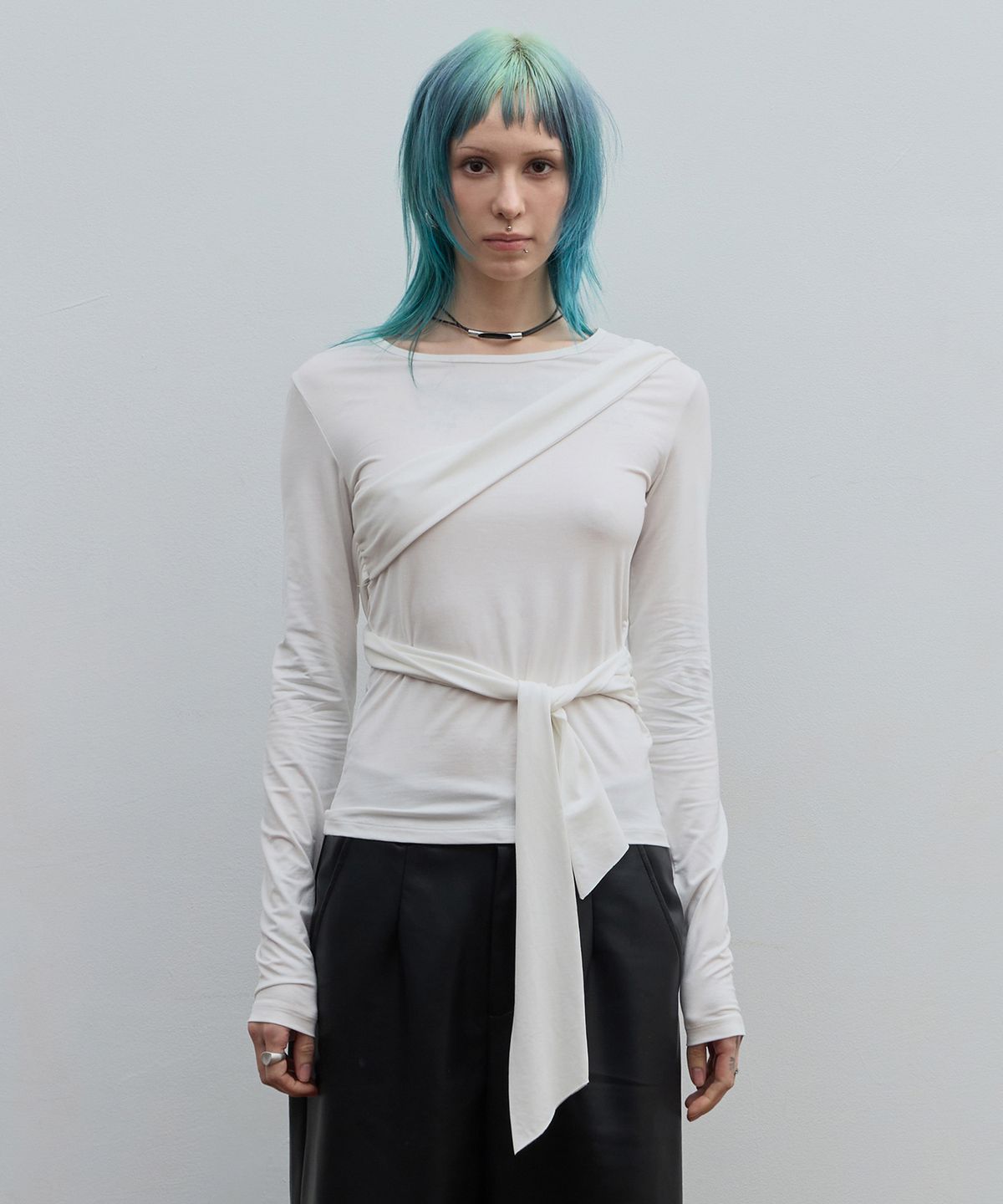 락케이크(ROCKCAKE) Strap Shirring Wrap Top - White