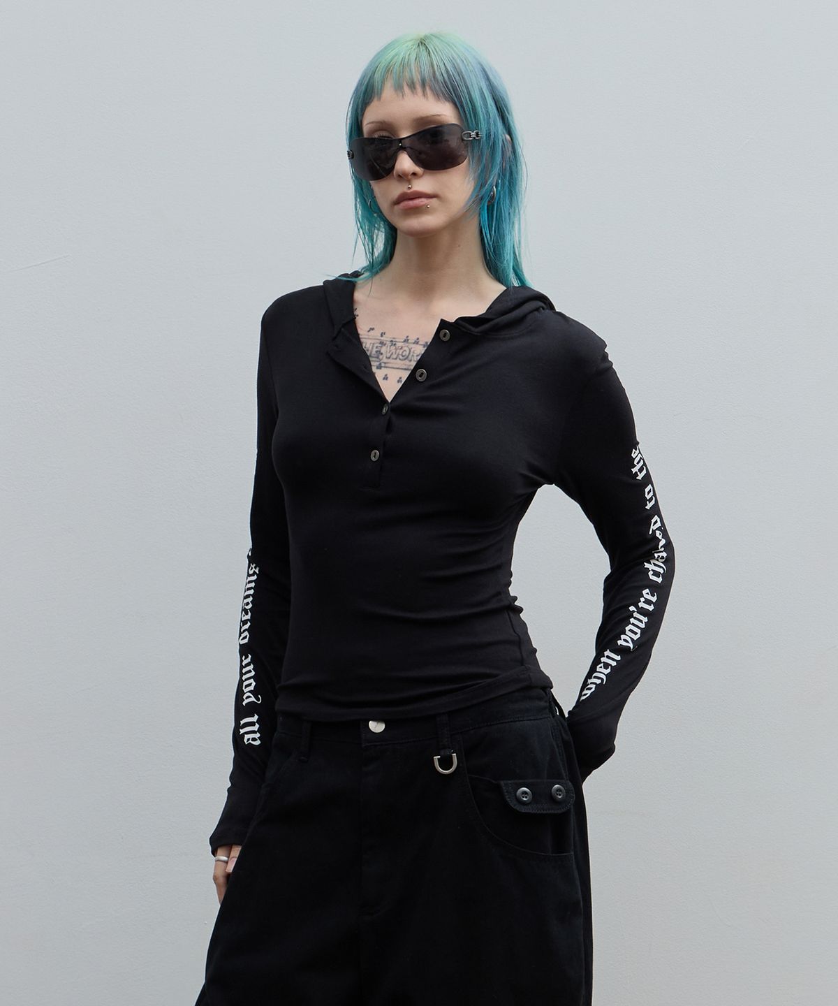 락케이크(ROCKCAKE) Sleeve Lettering Hoodie - Black
