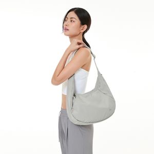 멀티 포켓 숄더 앤 크로스백