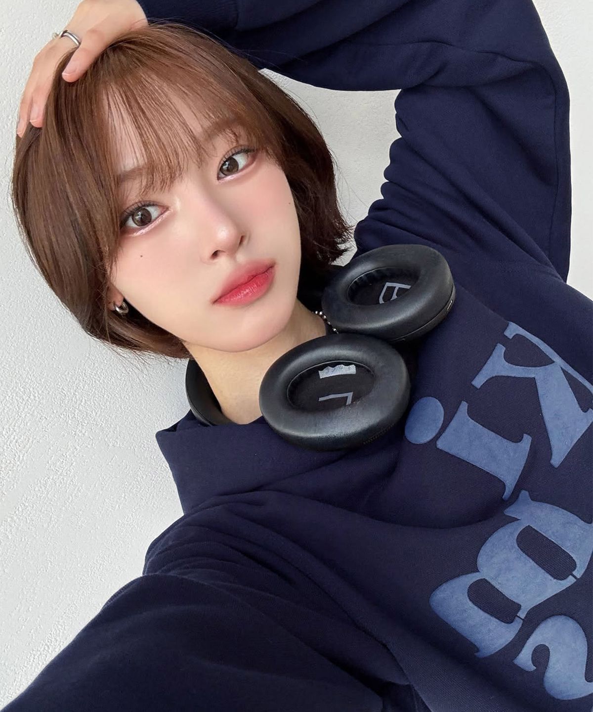 킴스 프레시 코튼 마켓(KIMS FRESH COTTON MARKET) (Unisex) Messy Alpha Logo Hoodie Navy