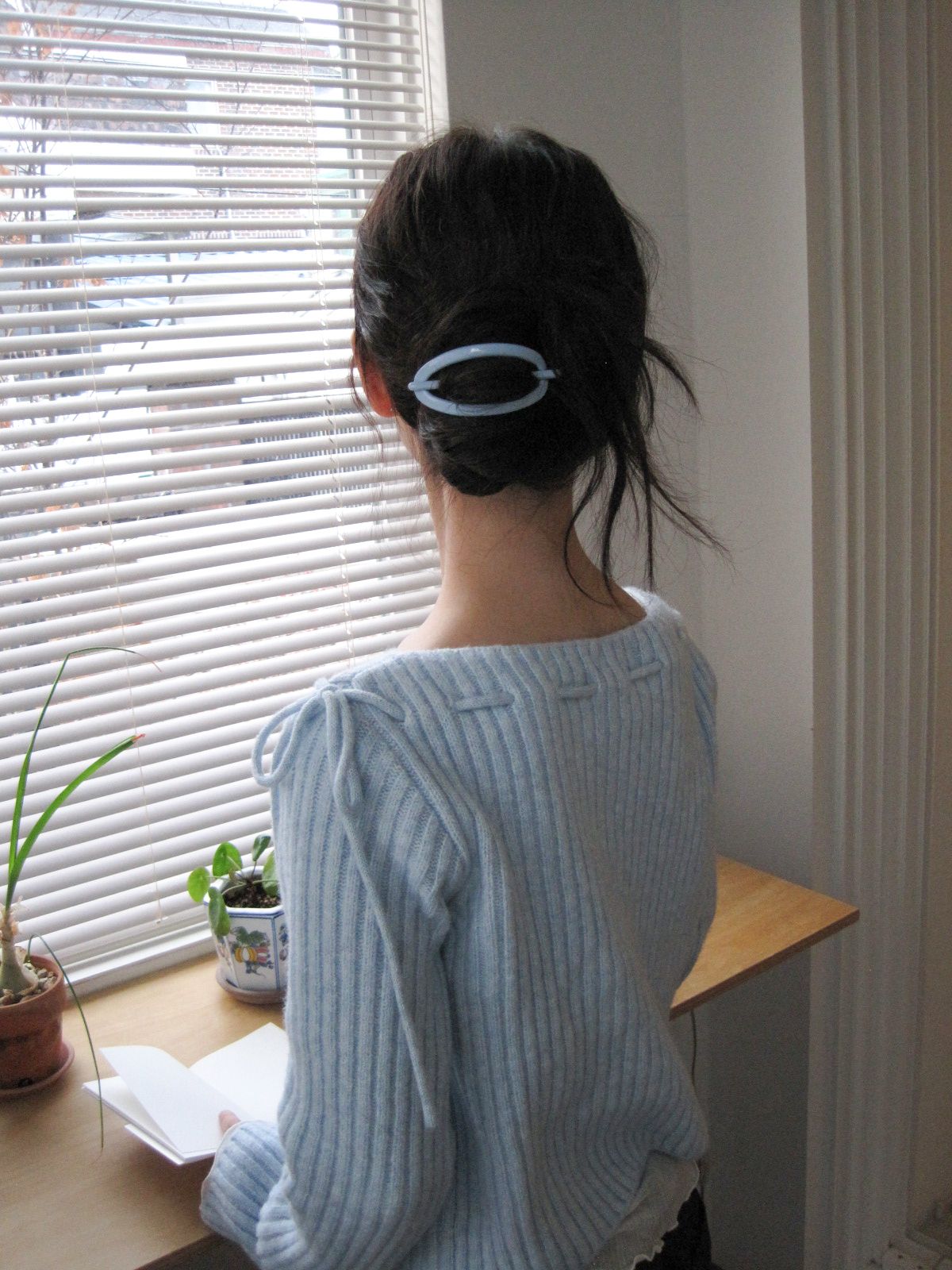둥그런(DUNGEUREON) Must Hair pin (Sky Blue)