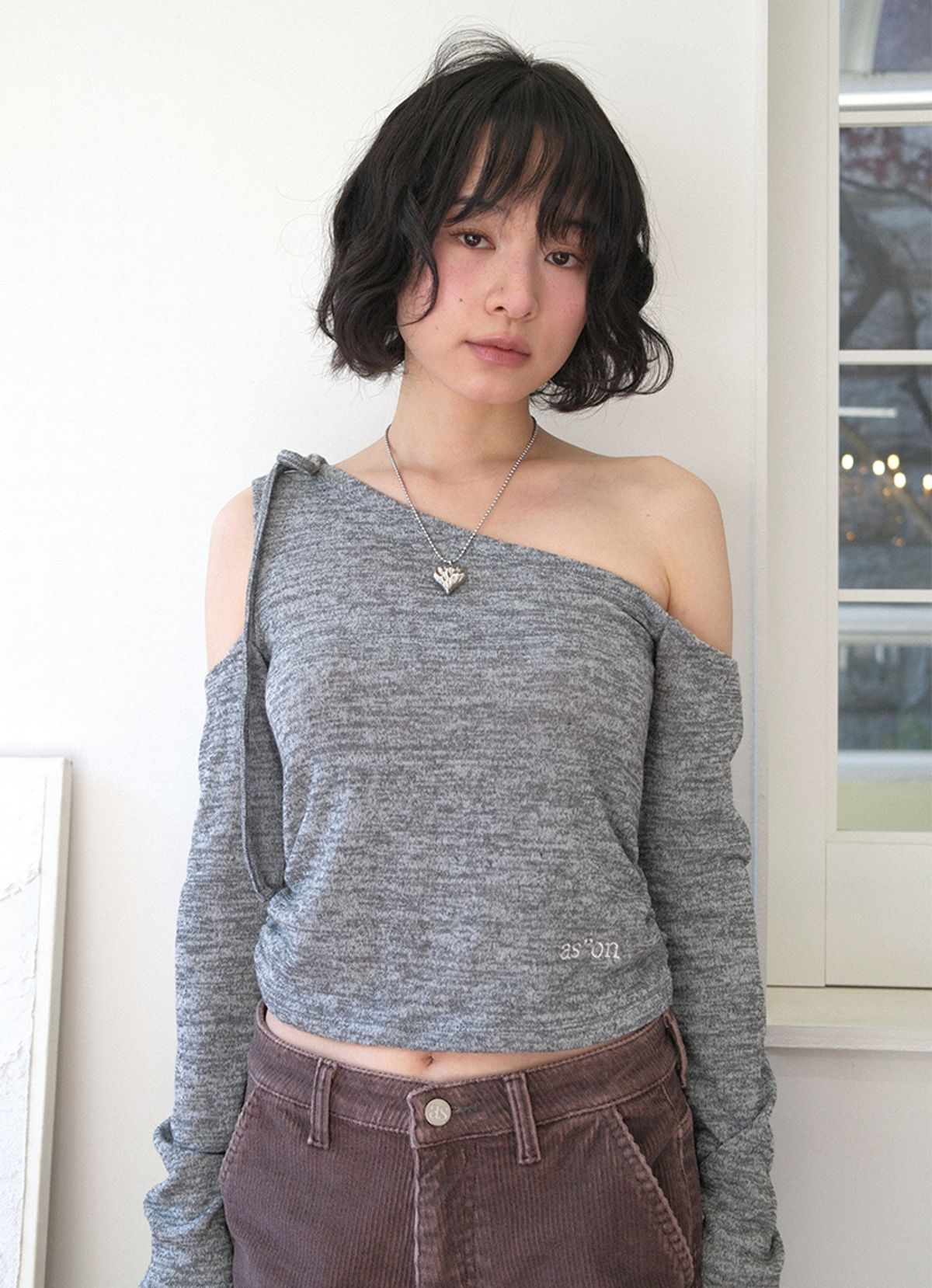 애즈온(ASON) MUSE CUT-OUT TEE / GRAY