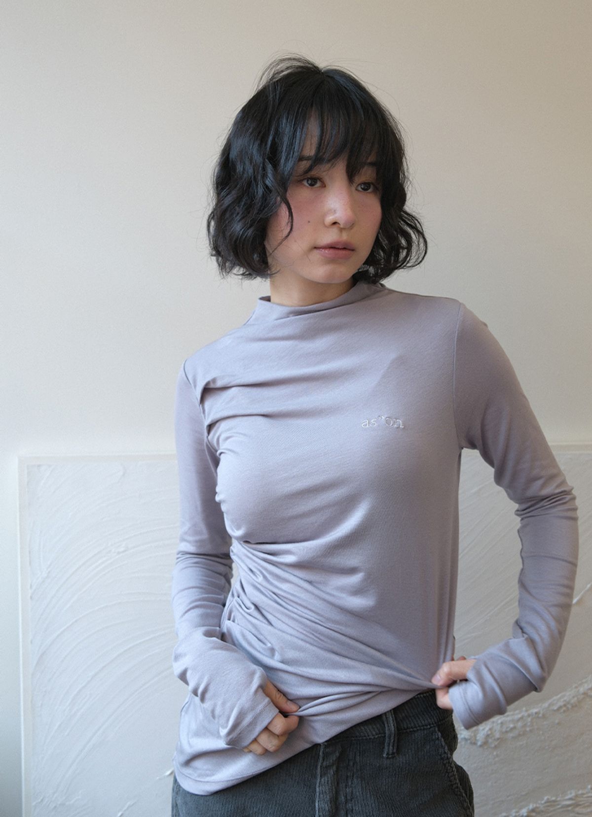 애즈온(ASON) VEIL HIGH-NECK TEE / LAVENDER