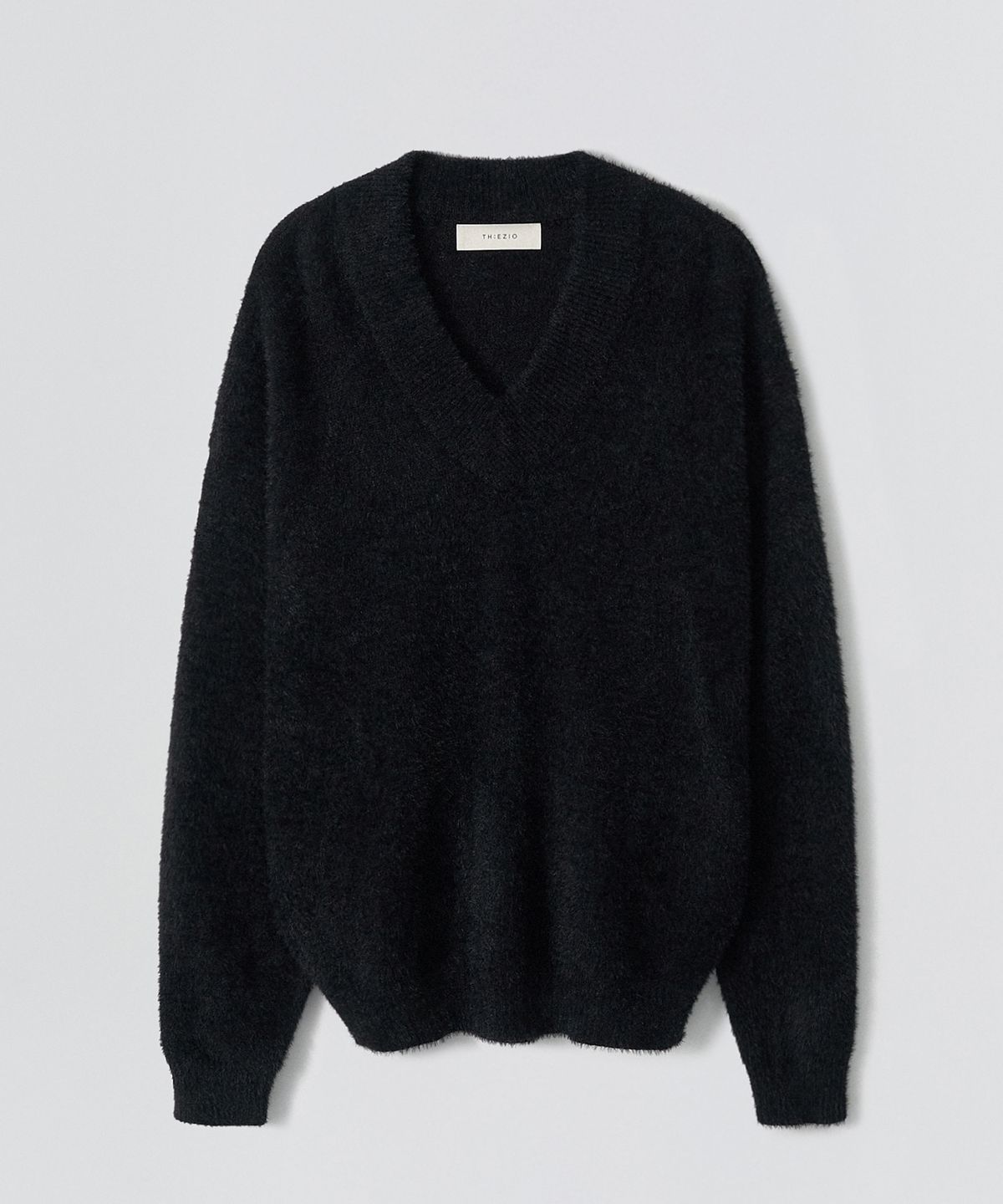 이지오(EZIO) Hairy Angora V-Neck Knit_Black