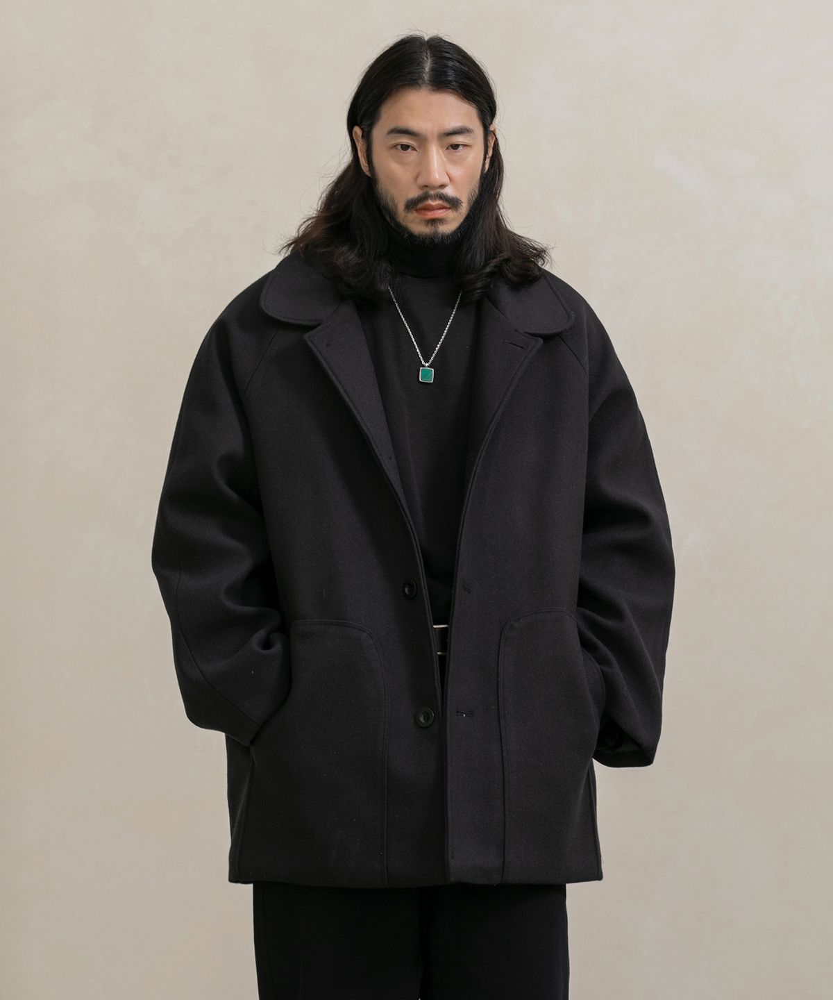 러기드하우스(RUGGED HOUSE) 싱글 볼드 발마칸 하프코트 블랙