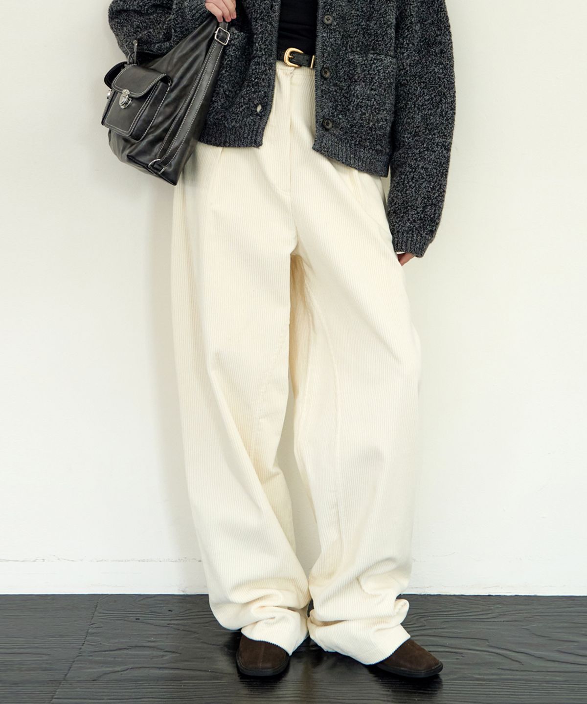 위메농(OUI MAIS NON) Soft flow corduroy pants