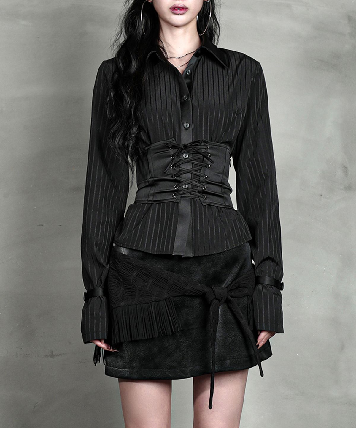 달링유어배드(DARLING, YOU'RE BAD) SATIN MIX CORSET SHIRT #BLACK STRIPE