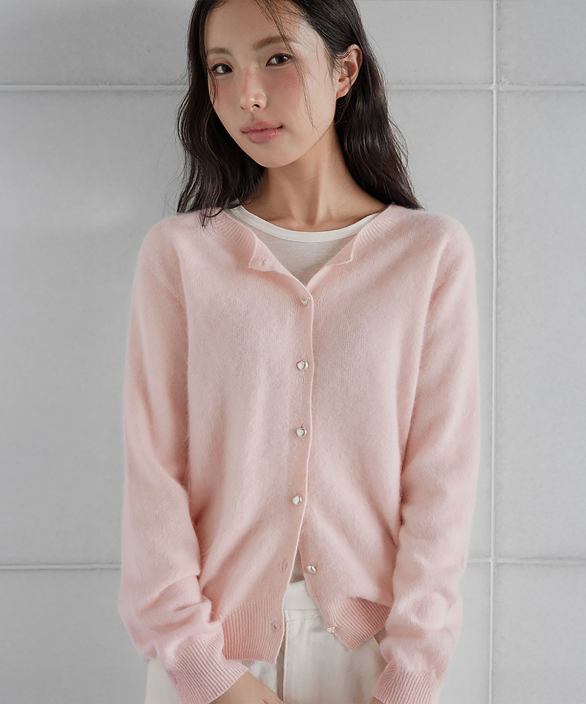 런던다다(LONDONDADA) CASH WOOL PENDANT OBJET BUTTON CARDIGAN, PINK