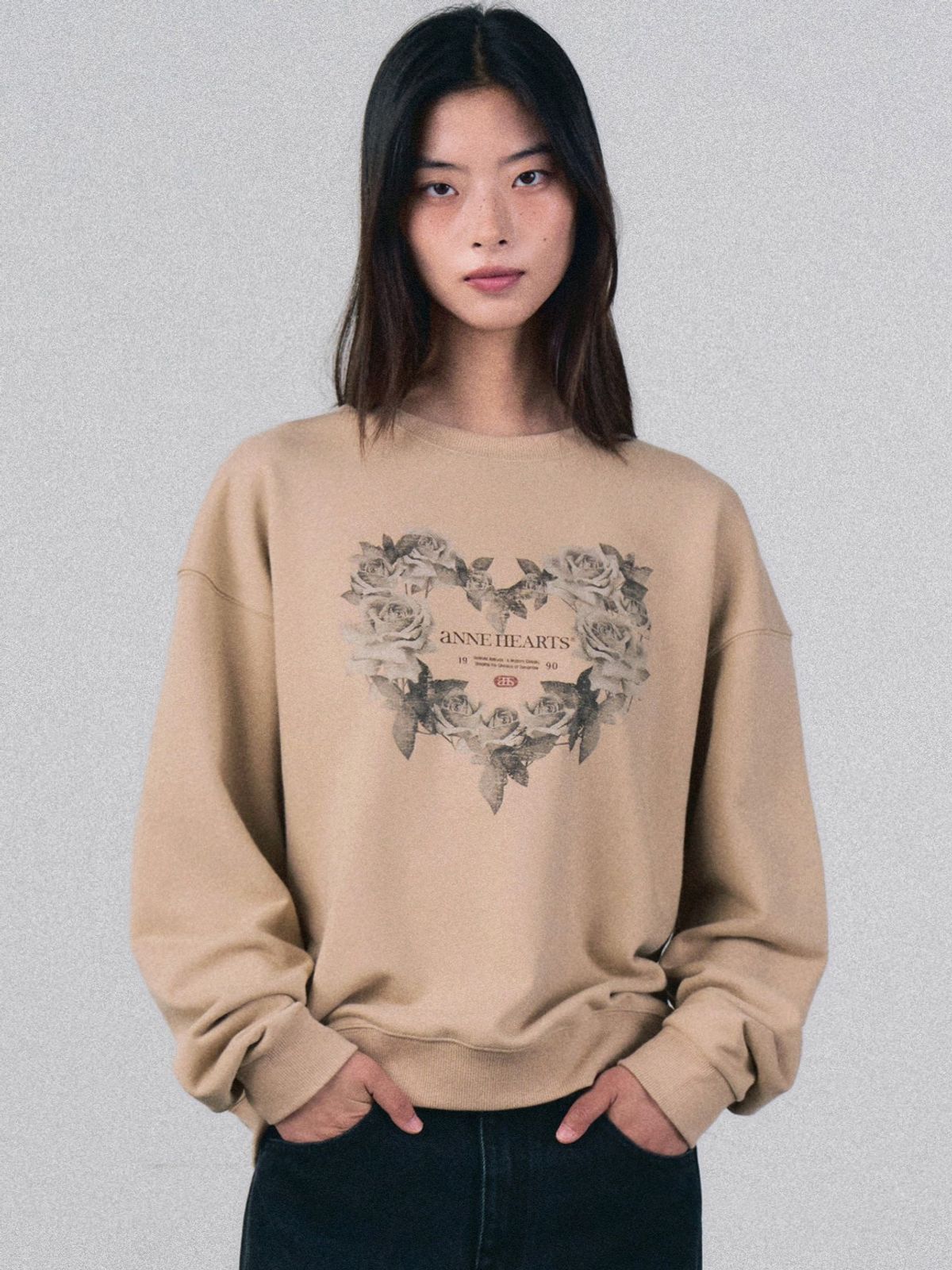 앤하츠(ANNEHEARTS) Heart Boom Sweatshirt Beige