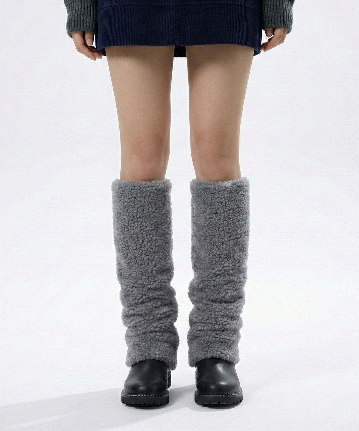 로맨틱타이거(ROMANTIC TIGER) hug me fur leg warmer (grey)