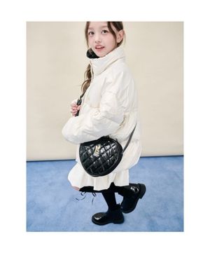 에나멜 퀼팅 크로스백  블랙 (BI61D2G015)