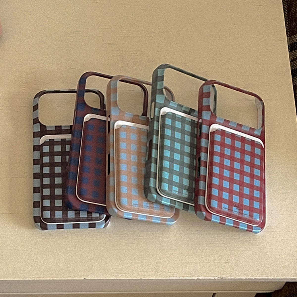 메이드모먼(MADEMOMENT) modern check 디자인 [맥세이프 카드슬롯]