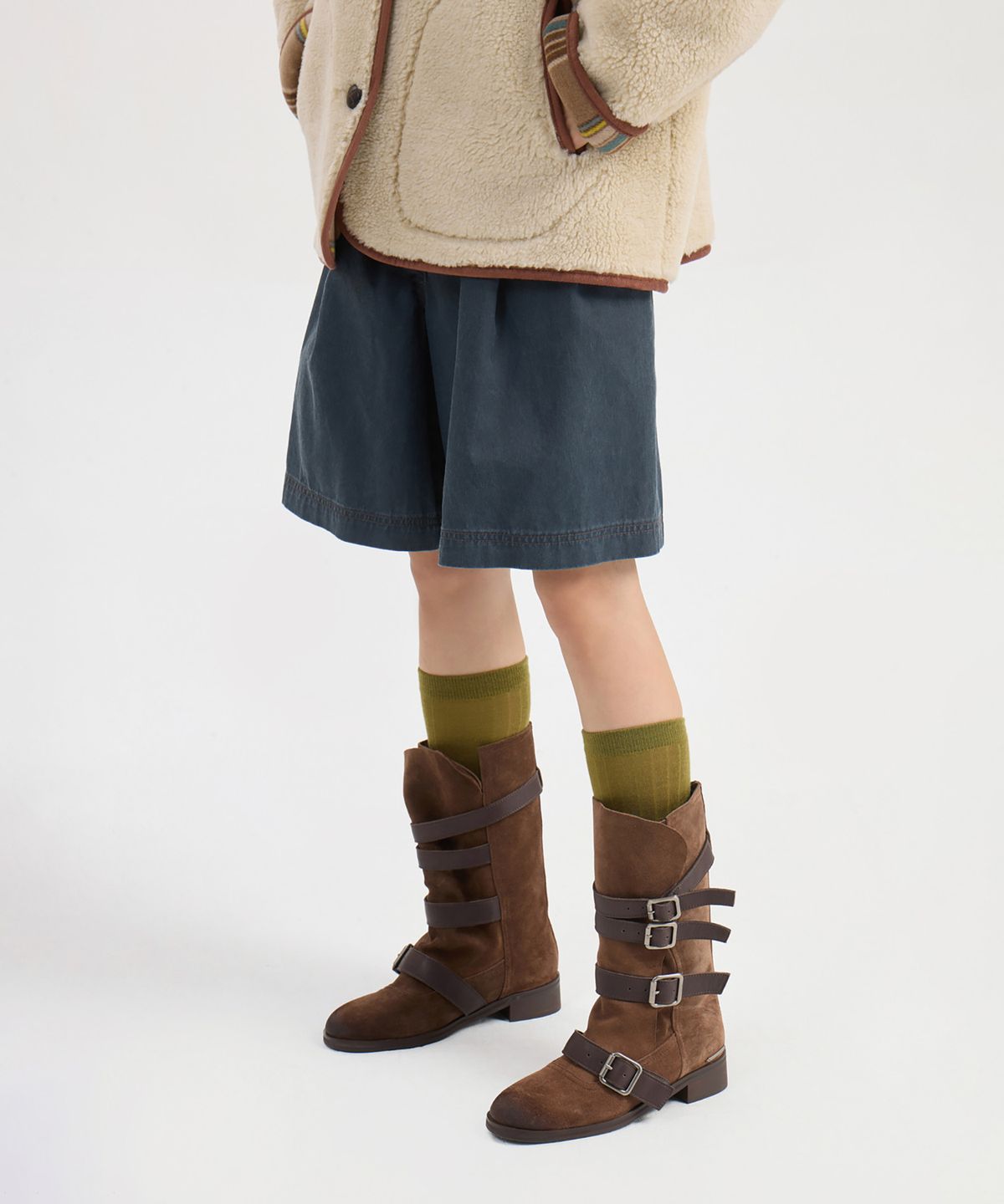럭키슈에뜨(LUCKY CHOUETTE) Washing Denim Back Banding Shorts (dark grey) LFPDW25230GYD