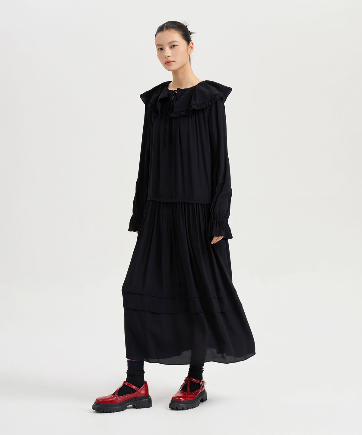 럭키슈에뜨(LUCKY CHOUETTE) Sailor Collar Dress (black) LFDAA25120BKX