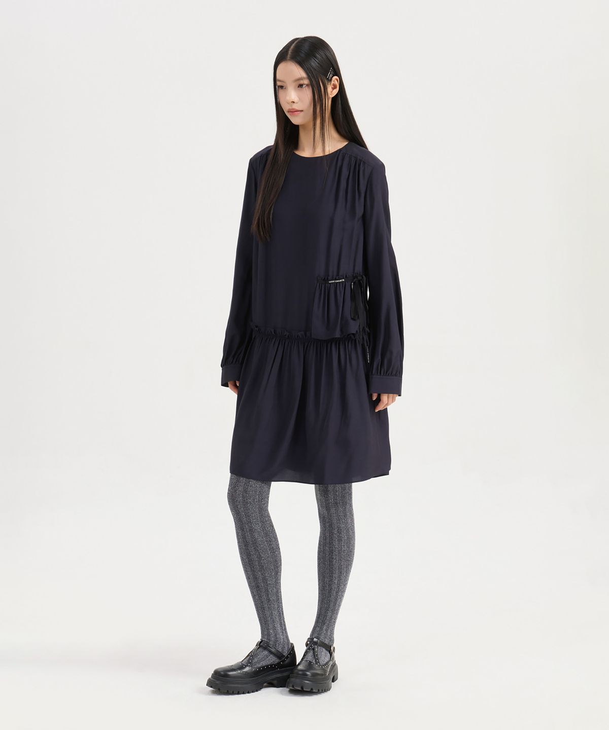 럭키슈에뜨(LUCKY CHOUETTE) Ruffled Detail Round Neck Dress (dark navy) LFDAW25220NYD