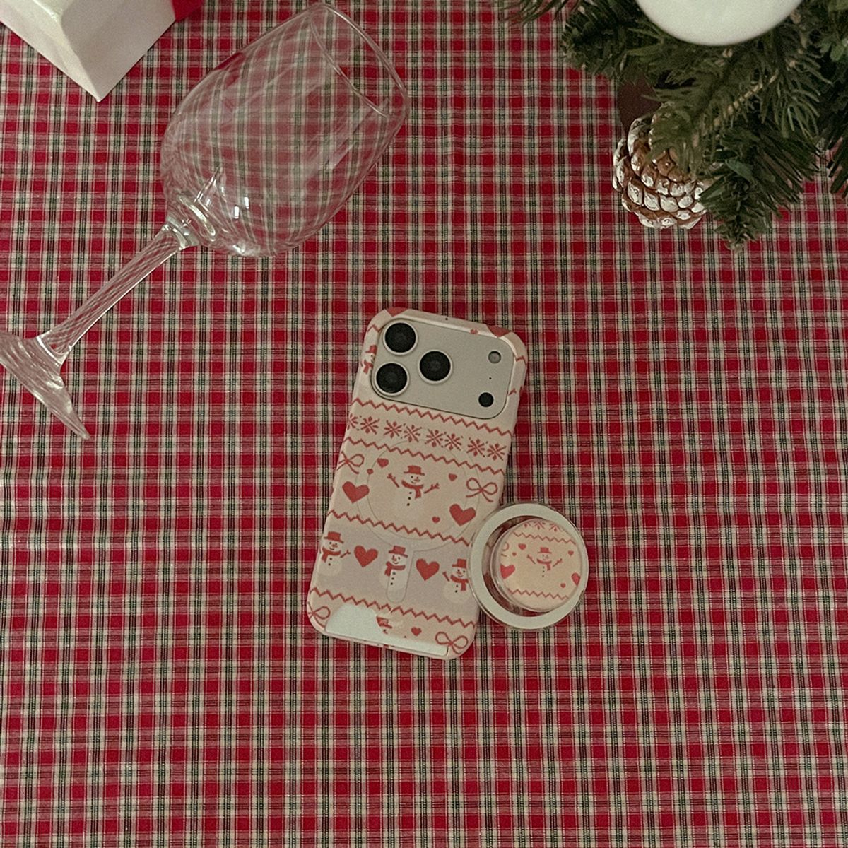 메이드모먼(MADEMOMENT) winter snowman 디자인 [맥세이프 카드수납 폰케이스]