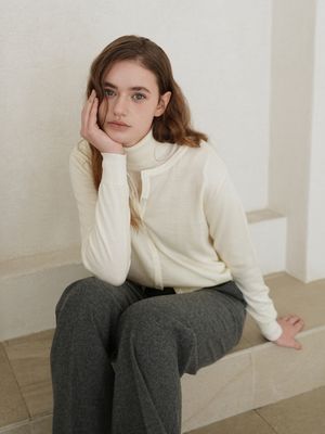 [울 100%] 라운드넥 울 가디건 / 아이보리