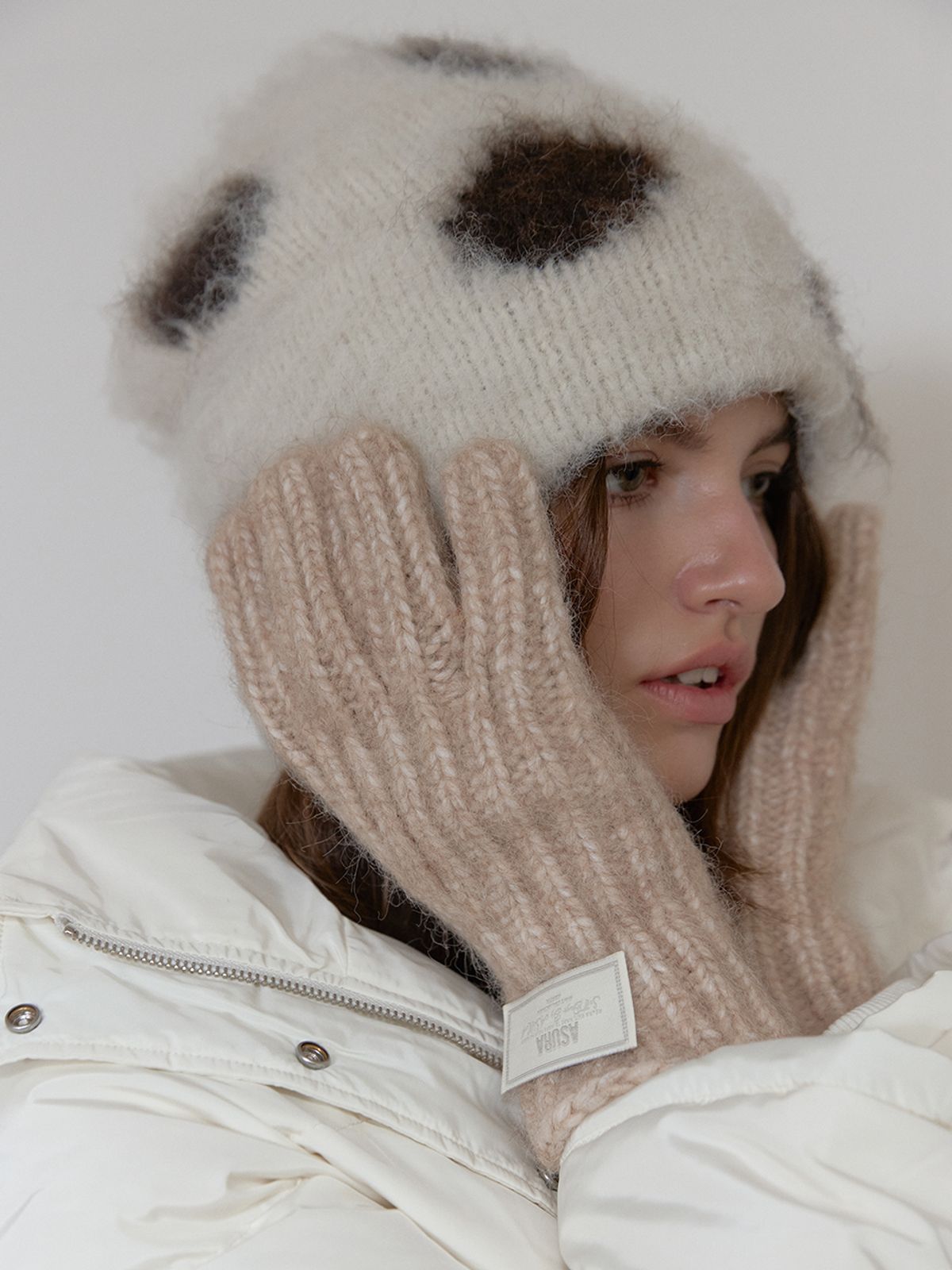 아수라(ASURA) MUTED LABEL GLOVES (BEIGE)