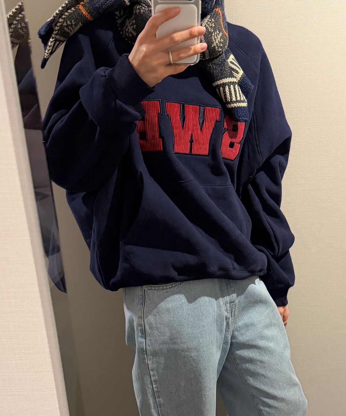 썸웨어버터(SOMEWHEREBUTTER) SWB Corduroy Logo Sweatshirt - Navy