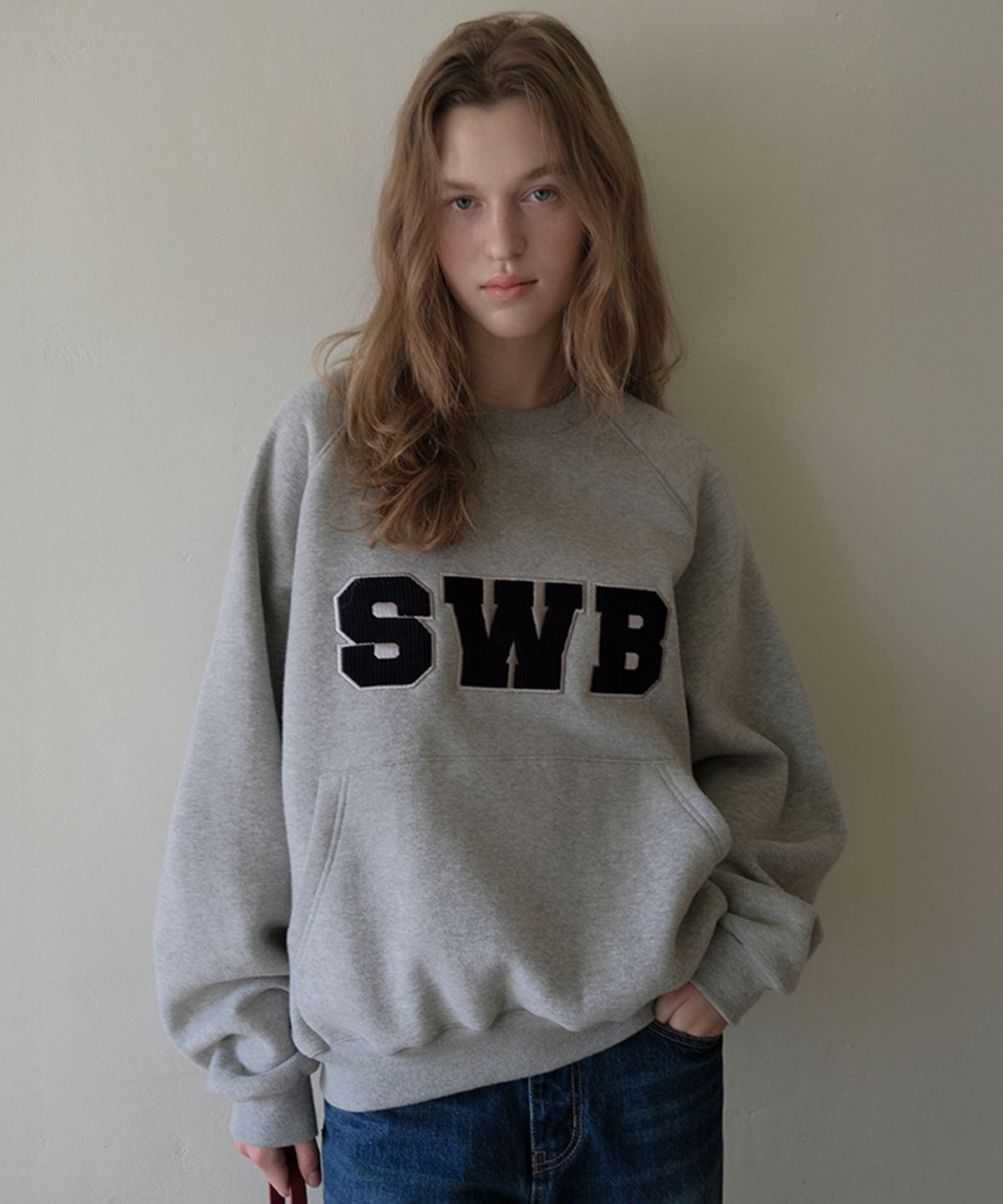 썸웨어버터(SOMEWHEREBUTTER) SWB Corduroy Logo Sweatshirt - Grey